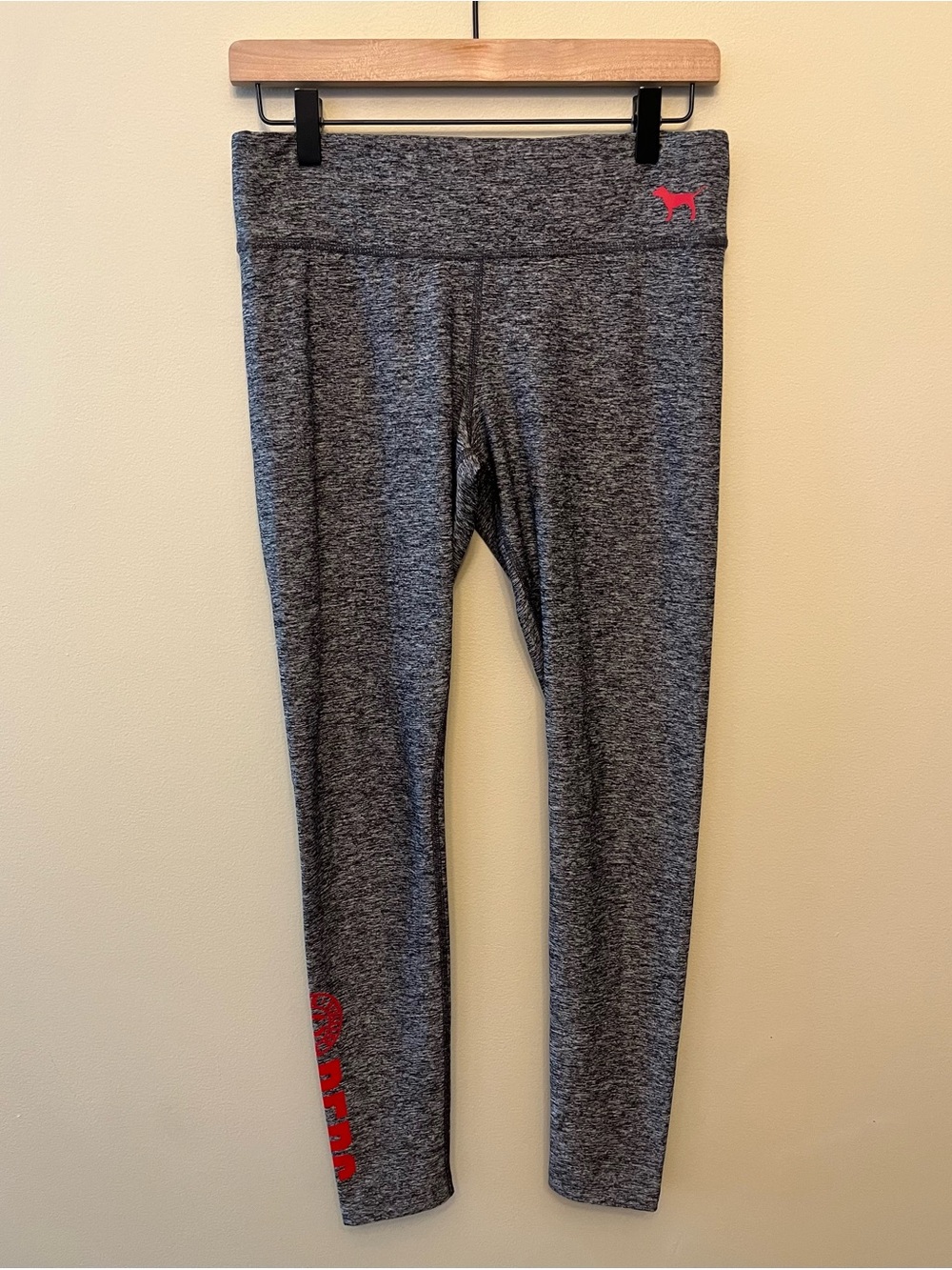 Cincinnati Reds Victoria's Secret Pink 5th & Ocean MLB Leggings Women's Small